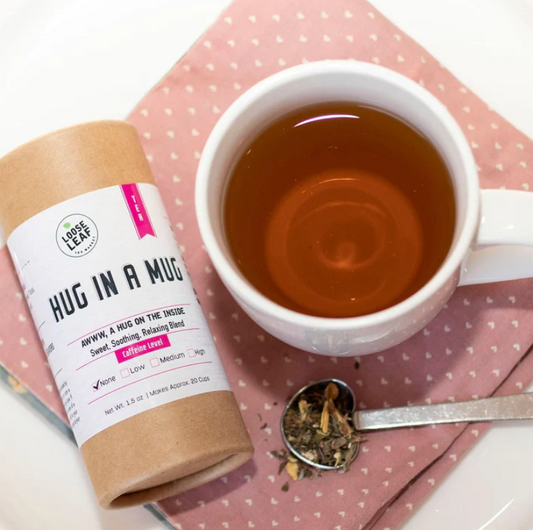 Drukkie in 'n beker Organiese kruietee