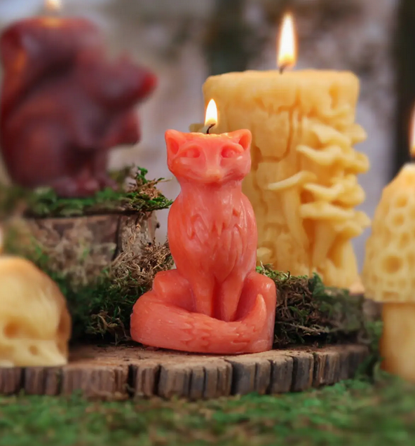 Vela de cera de abejas en forma de zorro