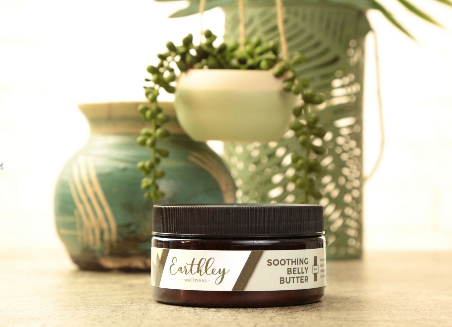 Strelende maagbotter om uitgerekte swangerskapvel te voed