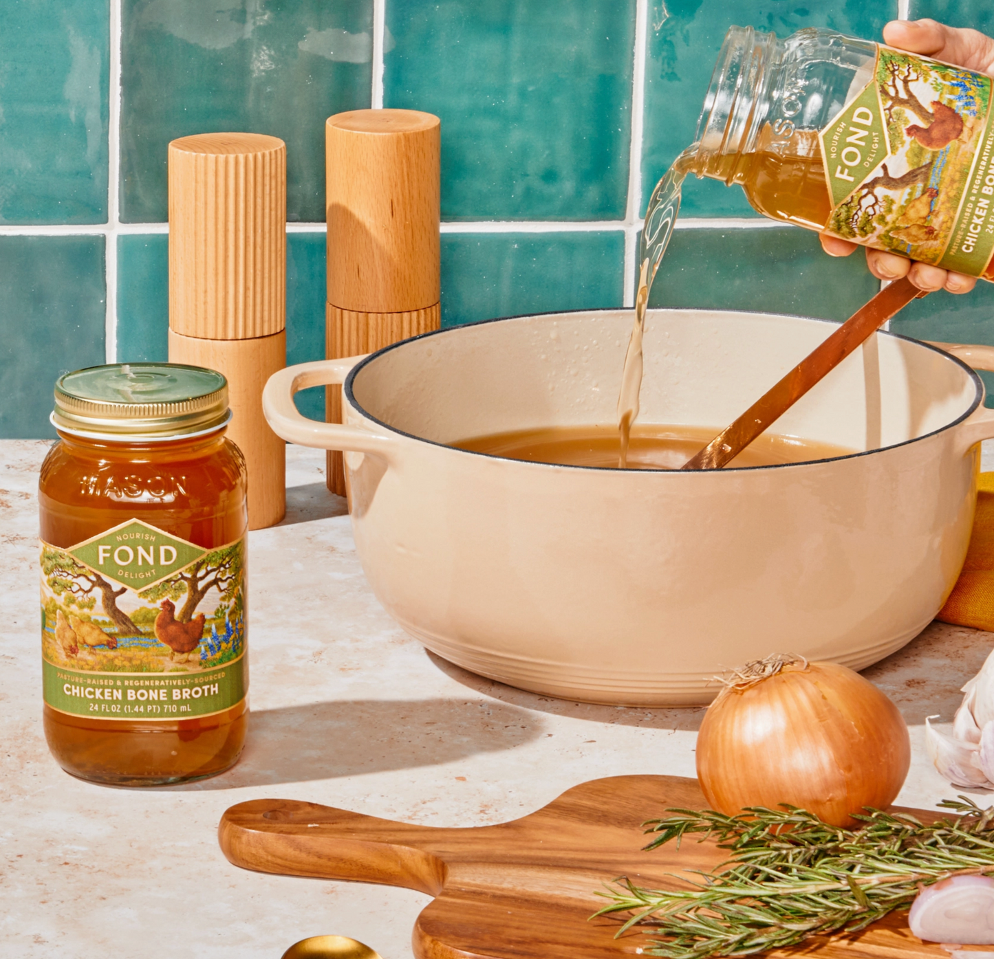 Regenerative Pasture-Raised Chicken Bone Broth 24oz