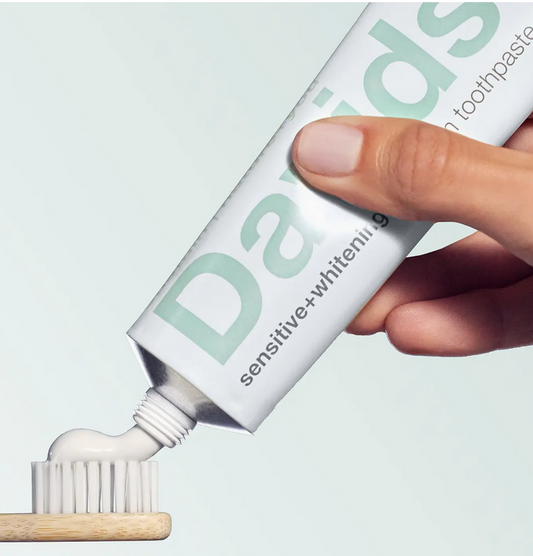 Davids Sensitive+Whitening Nano-Hydroxyapatite Premium Toothpaste / Peppermint / 4 oz