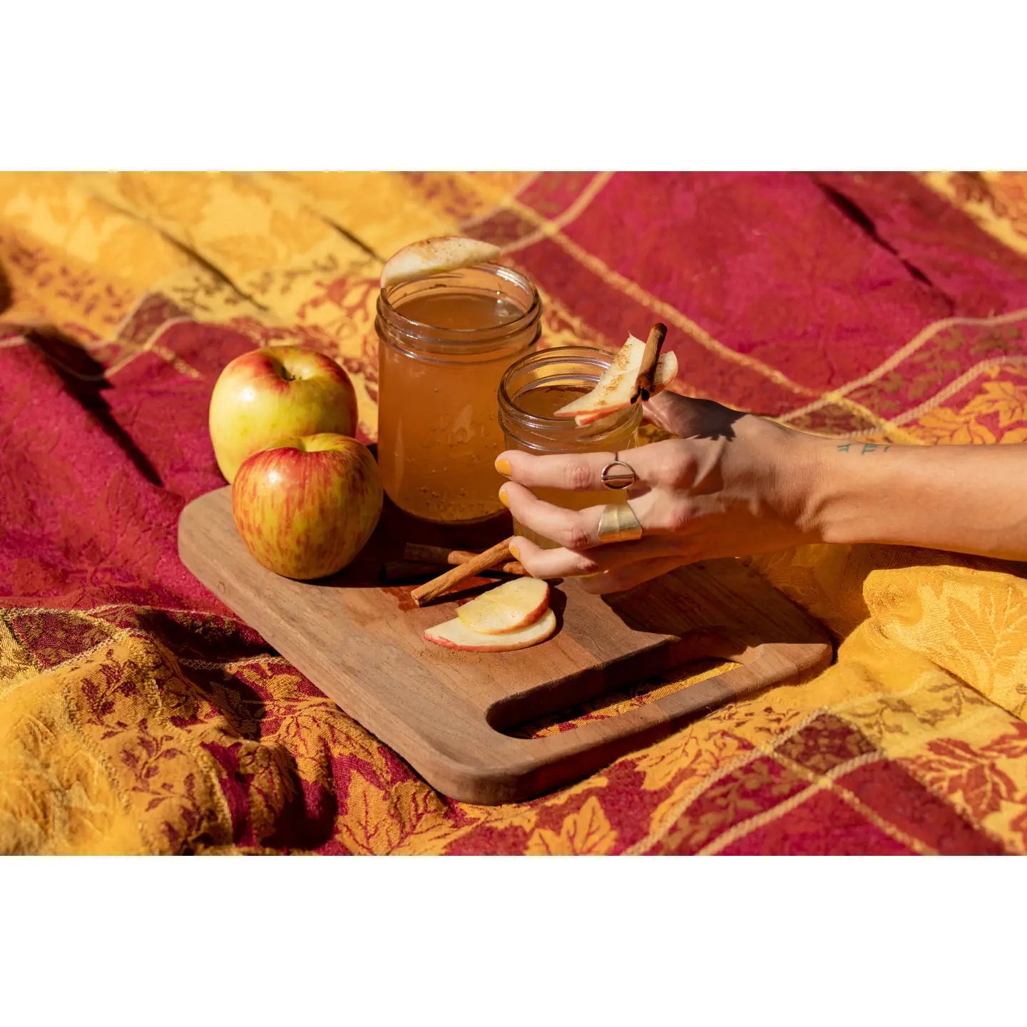 Honeycrisp Cardamom Probiotic Soda - No Added Sugar - 750ml