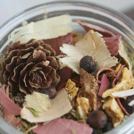 Northwoods Cabin | Warm + Comforting Simmer Pot Blend
